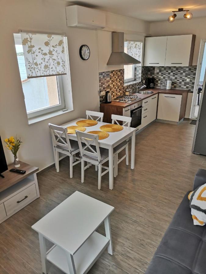 Apartment Roman Betina  Bagian luar foto