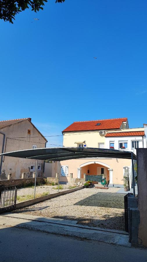 Apartment Roman Betina  Bagian luar foto